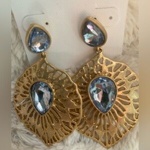 NEW Apricot Lane Boutique Fashion Gold Tone Color Earrings